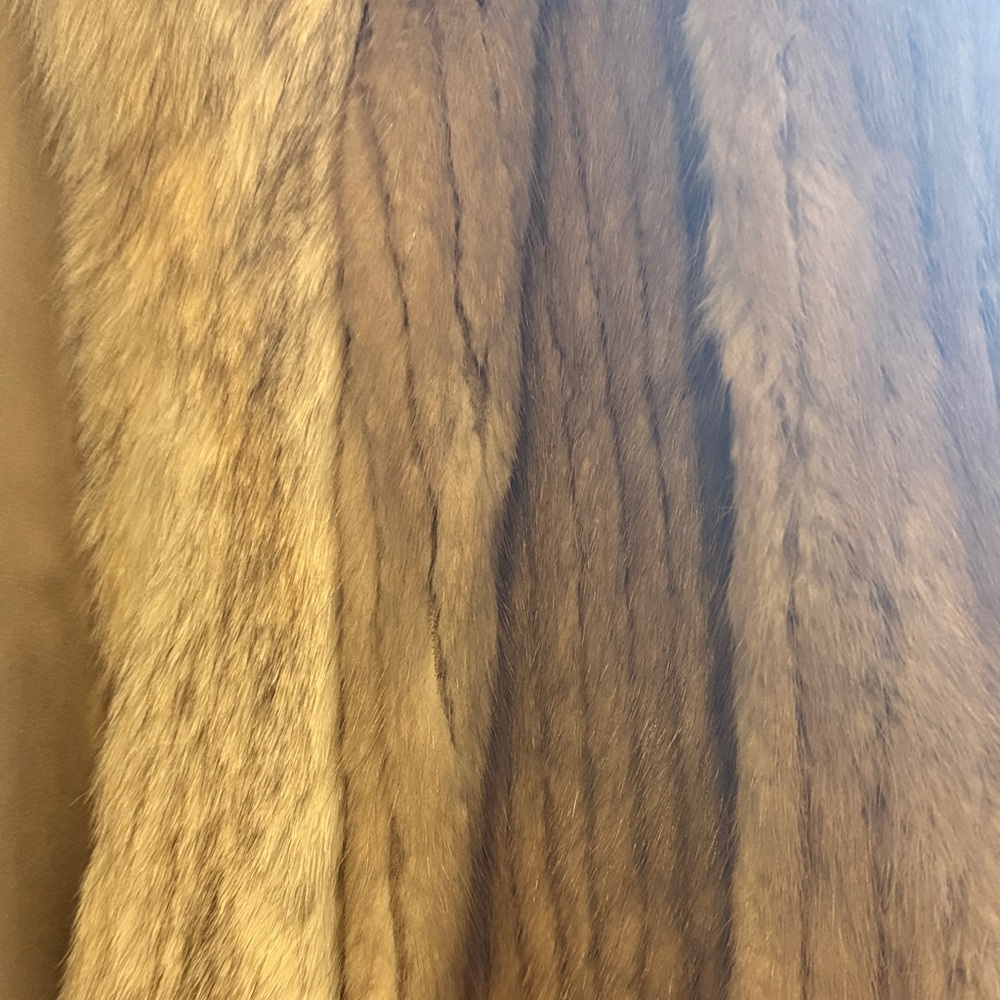 Vintage Blonde Ribbed Mink Fur Jacket with a White Fox Fur Trim - Picture 3 of 5
